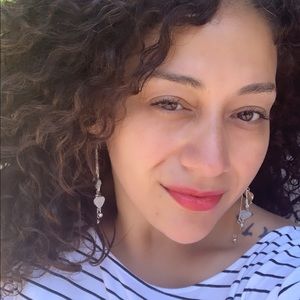 Meet your Posher, Yvette